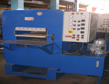 > </div>
<div class=